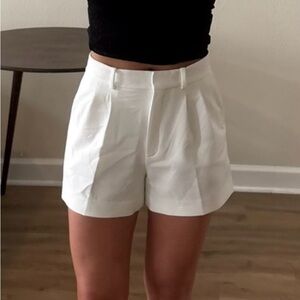 Aritzia Babaton White Pleated Shorts